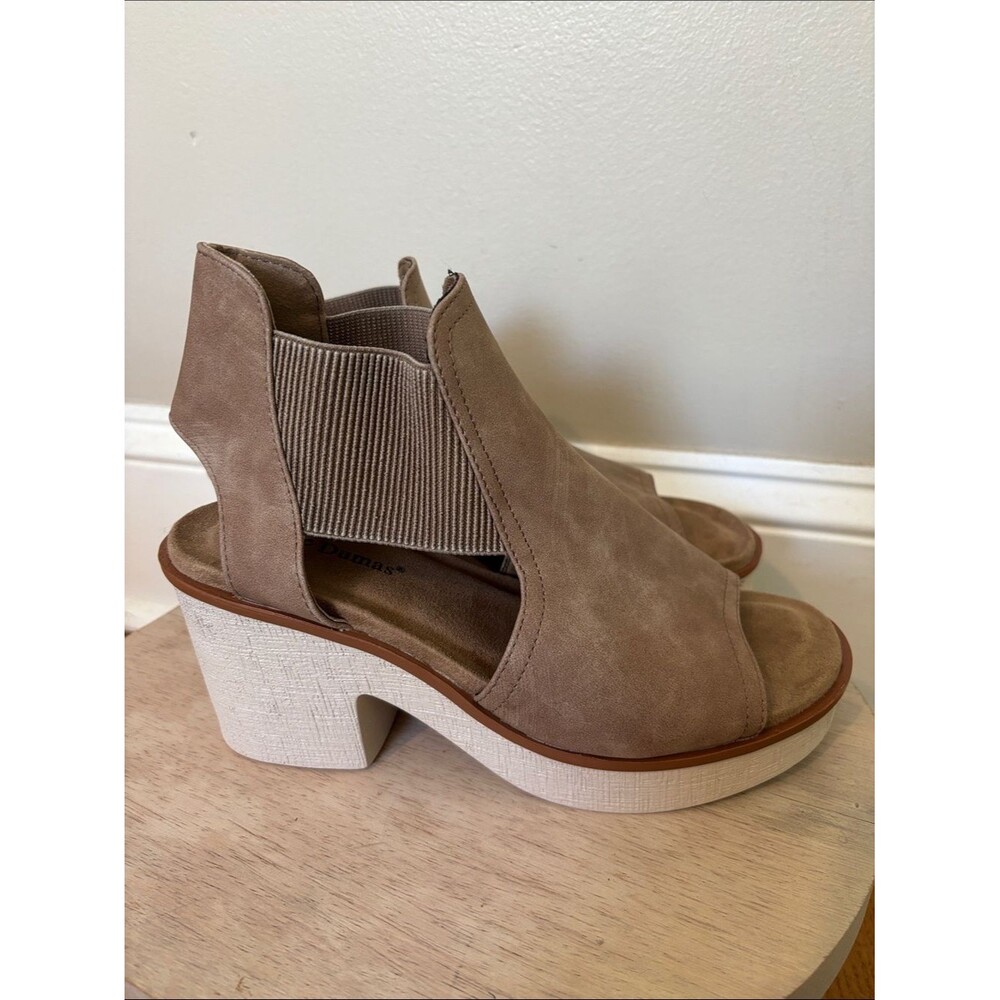 Pierre Dumas size 8 Womens Taupe Open-Toe Block Heel Sandals